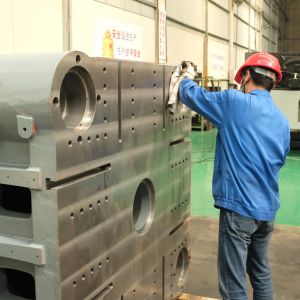 OUCO 800T CE Certification Popular Injection Molding Machine For Production Of