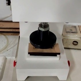 Quality Rubber Dumbbell Slicer Pneumatic Cutter Equipment For Laboratory Cut Rubber Sample Min.5kg/C㎡ Output Source 2 Dumb Knives for sale