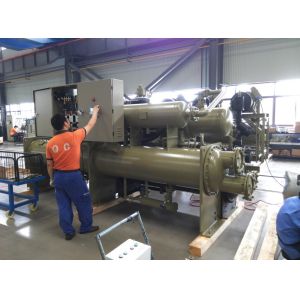 Water cooled screw chiller