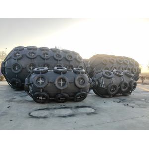 China 50Kpa 80Kpa Rubber Fender With Chain Tyre Net on sale