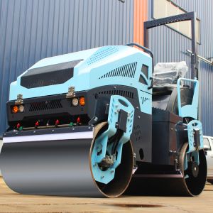 Hydraulic 3 Ton Vibratory Roller Water Cooled Diesel Engine Ride on Road Roller