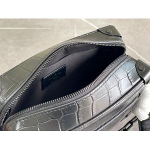 Crocodilien Matte Black Louis Vuitton LV Soft Trunk Mini Small Patent Leather