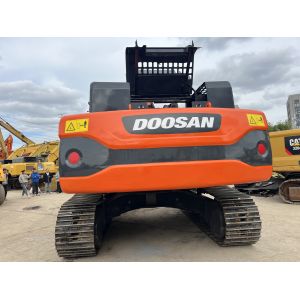 Used Doosan DX340LC-9C Hydraulic Excavator with 184 KW Engine Power and 1.5 m³