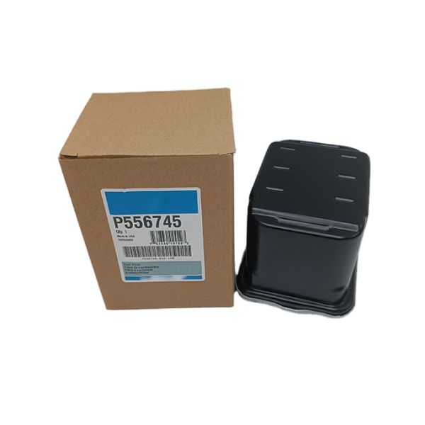 Auto Truck Machinery Parts Filter Element P556745 Oil and Water Filter 11cm*11cm*16cm