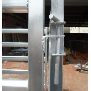 2019 galvanized Ideal light and transportable feedlot panels
