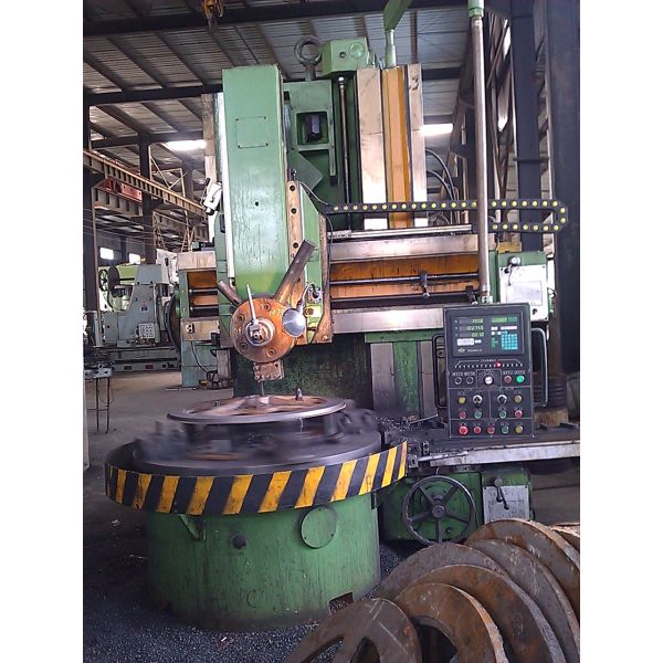 Quality Screw Propeller Manual Vertical Lathe / Single Column Vertical Turning Lathe for sale