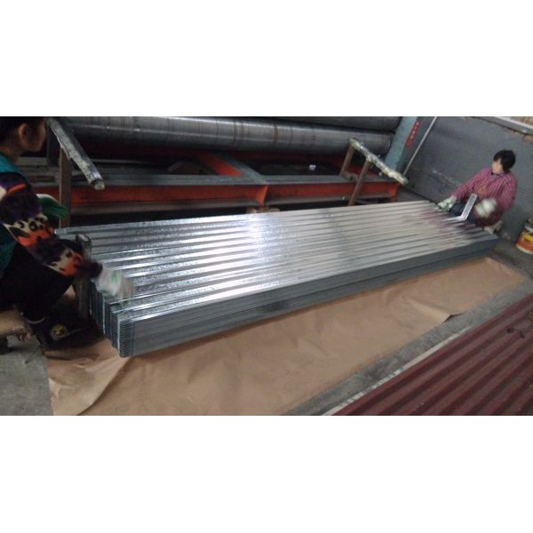 28 Guage Aluzinc Colour Coated Roofing Sheets For Warehouse Thickness 0.30mm