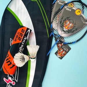 Most Popular Badminton Set with Carbon Rackets and Hybrid Shuttlecocks