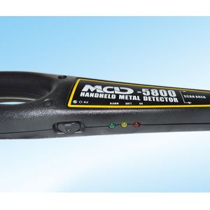 Super Wand Portable Gun Detection Device , Security Metal Detector 2kHz Warble