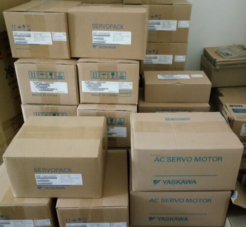 Yaskawa SGMP-02A314B AC SERVO MOTOR 2A 200W 3000RPM 200V NEW
