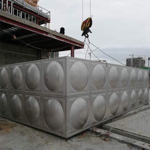 Welded Square Shape Water Tank , Insulated Large Square Water Containers