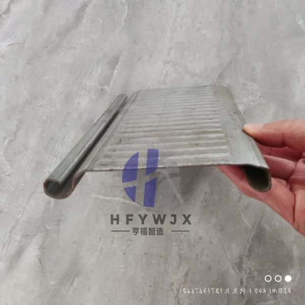 PLC Control Automatic Rolling Shutter Machine For Durable 16mm Wall Plate Shutter Slats