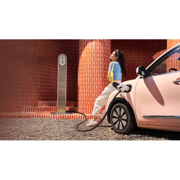 Wuling Bingo 2023 Explosive Model Mini Electric Car with Fast Charging Lithium Battery