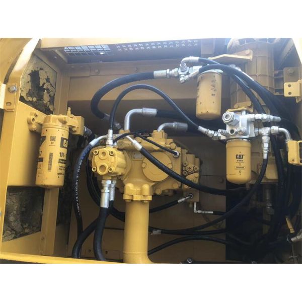 Used Cat330 Excavator in Shanghai with Original Hydraulic Pump and 3823 Working Hours