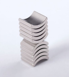Quality N35SH Arc NdFeB Magnets , Neodymium Arc Magnets For Computer / Automobile for sale
