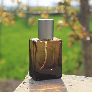 Square Amber Glass Perfume Bottle 30ml With Spray 500 Pcs