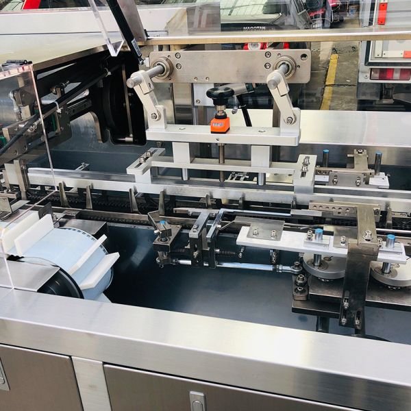 CE Pharmaceutical Cartoning Machine , PLC Touch Biscuit Packing Machine 1200KGS