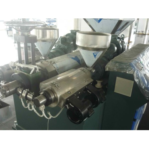 New Type PP, PE, PVC Plastic Rattan Machine To Make 3 Colors,2 Colors And Single Color Plastic For Cane / Chair / Teapoy