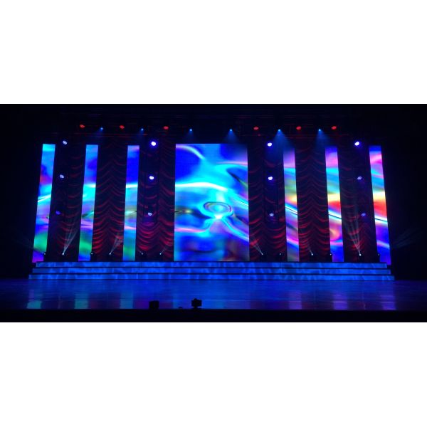 Small Pitch Full Color P1.56mm SMD1010 HD LED Screen Display 800 Nits Indoor Commercial Backlit Display