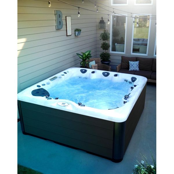 Round Shape Hot Tub Spa with 22 Massage and Air Bubble Jets and 3 KW Heater for 6 Persons