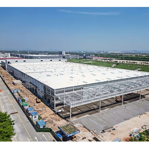 Modern Prefab Steel Structure Building Recyclable For Industrial Warehouses