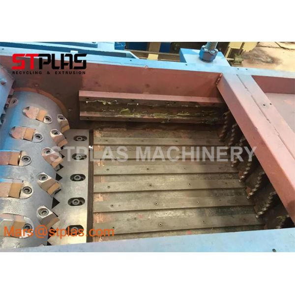 PP PE Lump Pipe Film Plastic Shredder Machine With Single Shaft Design