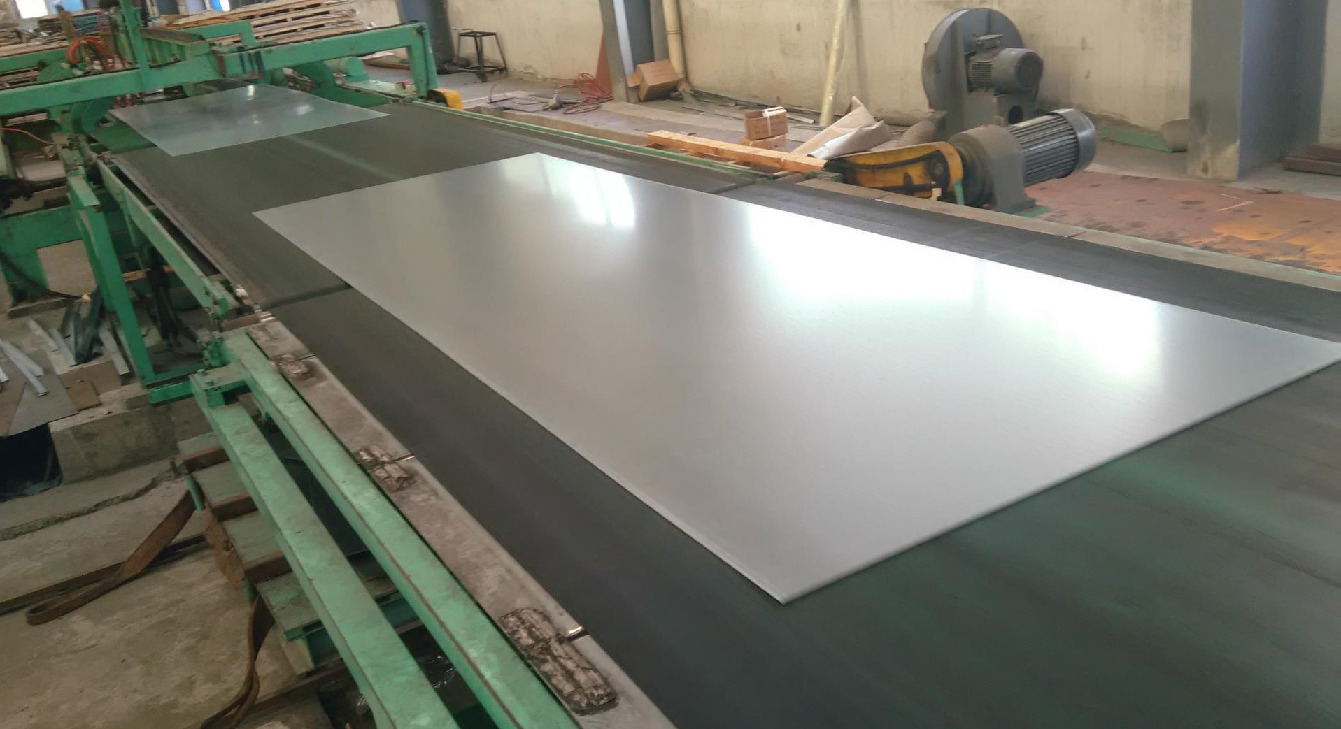 DX52D Hot Dip Galvanized Steel Coil Zinc 80g/Sqm Zero Spangle HDGI Chromated Free