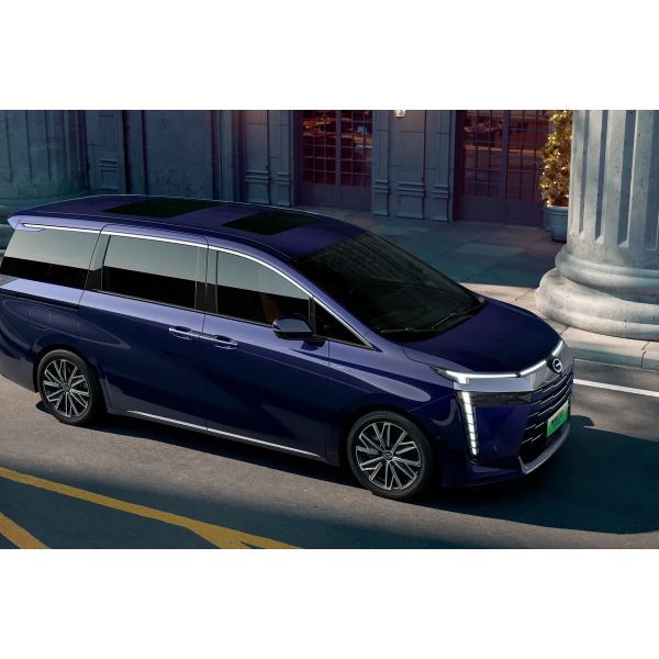 Front Wheel Drive 2.0L 140hp L4 Trumpchi E8 2024 Model Lunar Year Edition Plug-In Hybrid Electric Vehicle for Your Budget